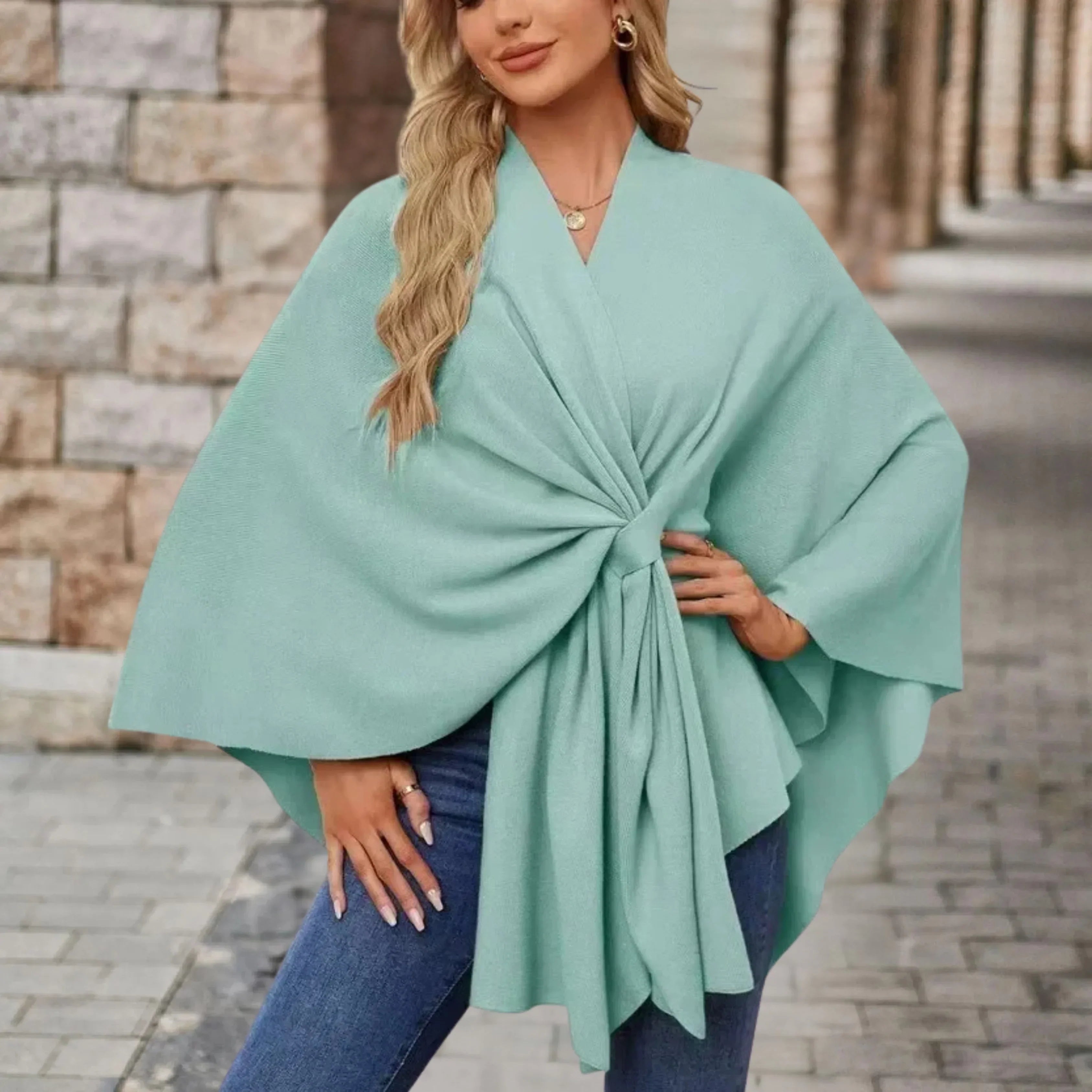 Benthe | Elegant Draped Poncho