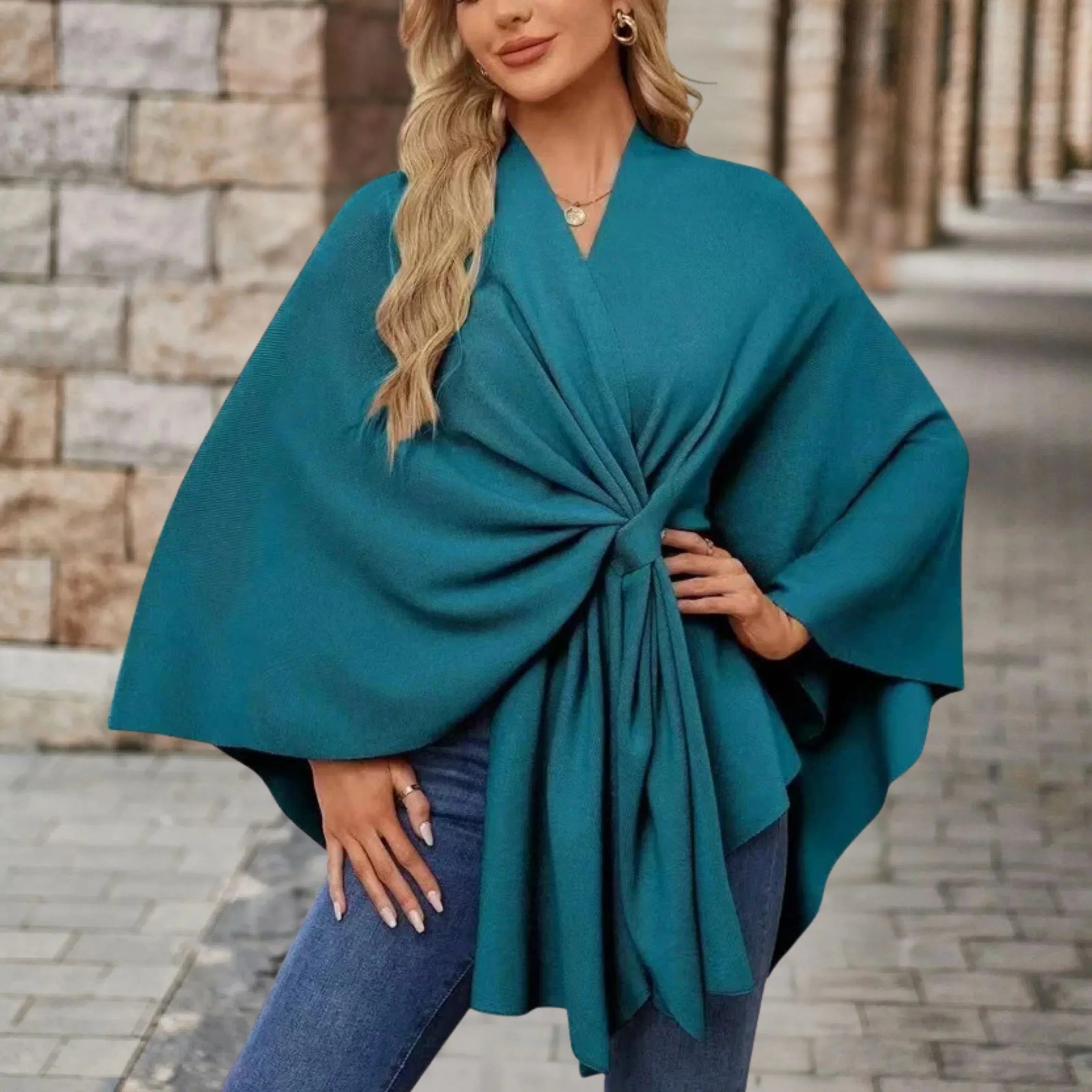 Benthe | Elegant Draped Poncho