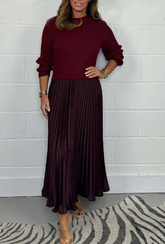 Charlotta | Maxi dress with sweater and pleated skirt