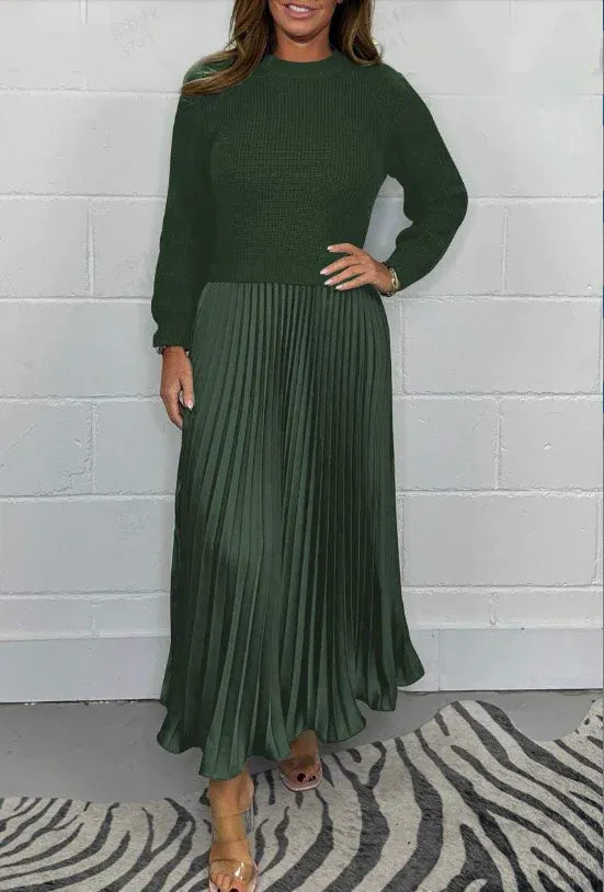 Charlotta | Maxi dress with sweater and pleated skirt
