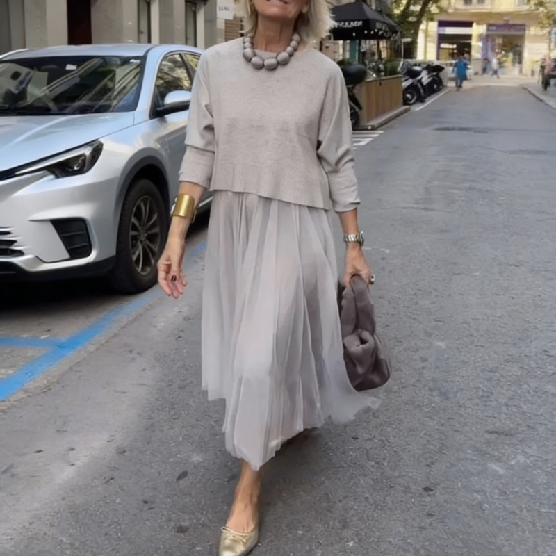 Dames set bestaande uit een lange mouwen top en een mouwloze jurk