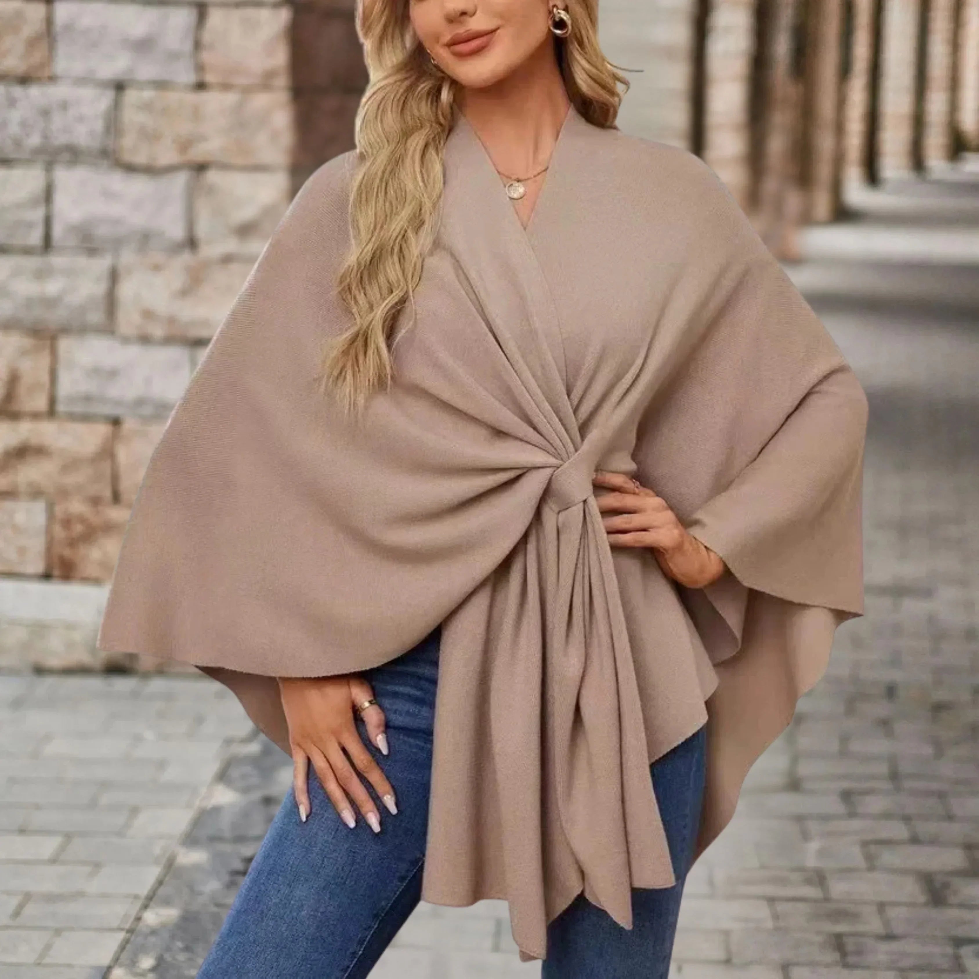 Benthe | Elegant Draped Poncho
