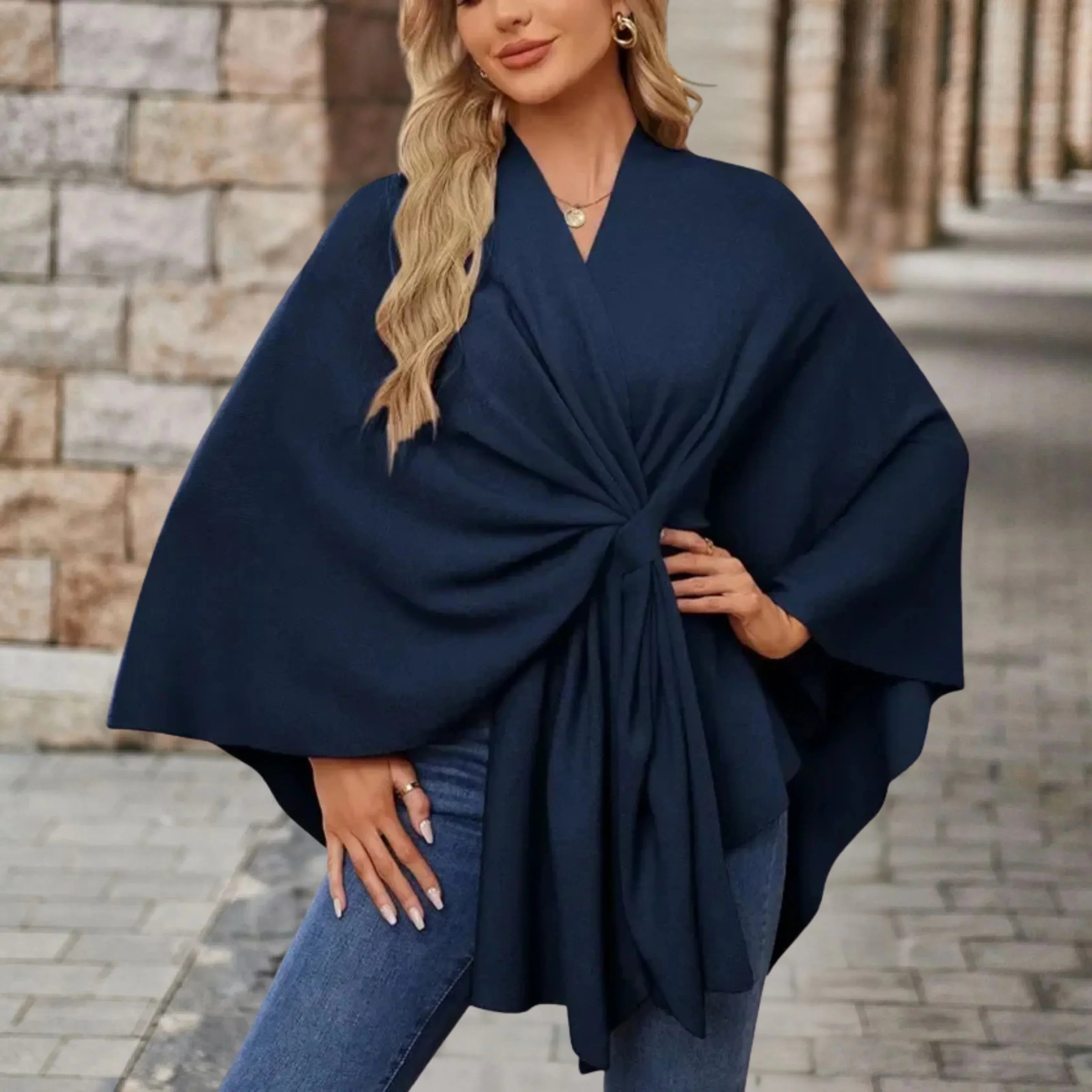 Benthe | Elegant Draped Poncho