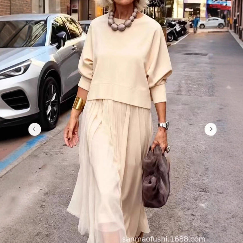 Dames set bestaande uit een lange mouwen top en een mouwloze jurk